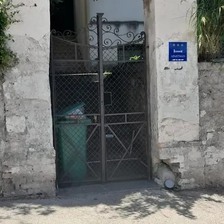 1 Pula