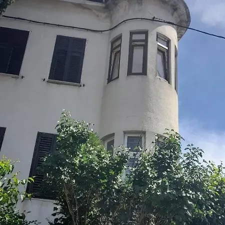 Apartment 1 *