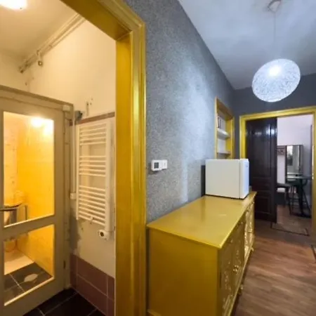 Apartment 1 *
