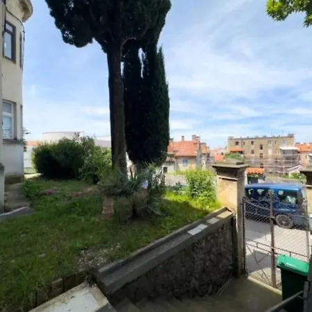 1 * Pula