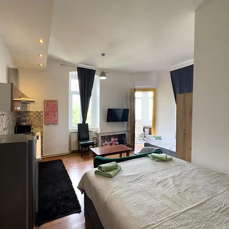 1 Apartment